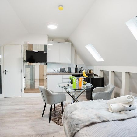 Spacious And Modern Studio In London G Exterior foto